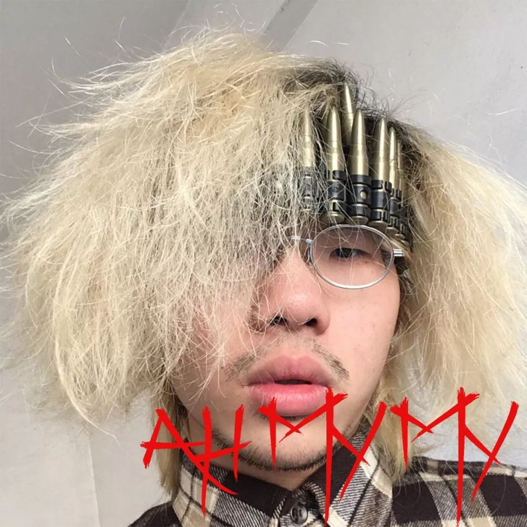 chalkywong丨暗夜社区中的在世真龙