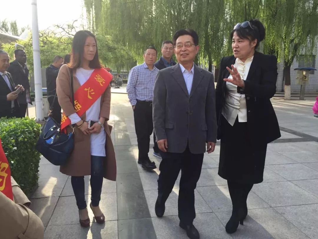 郑歆睿妈妈和启航的故事:学做优秀家长,培养杰出孩子,建设美好家庭