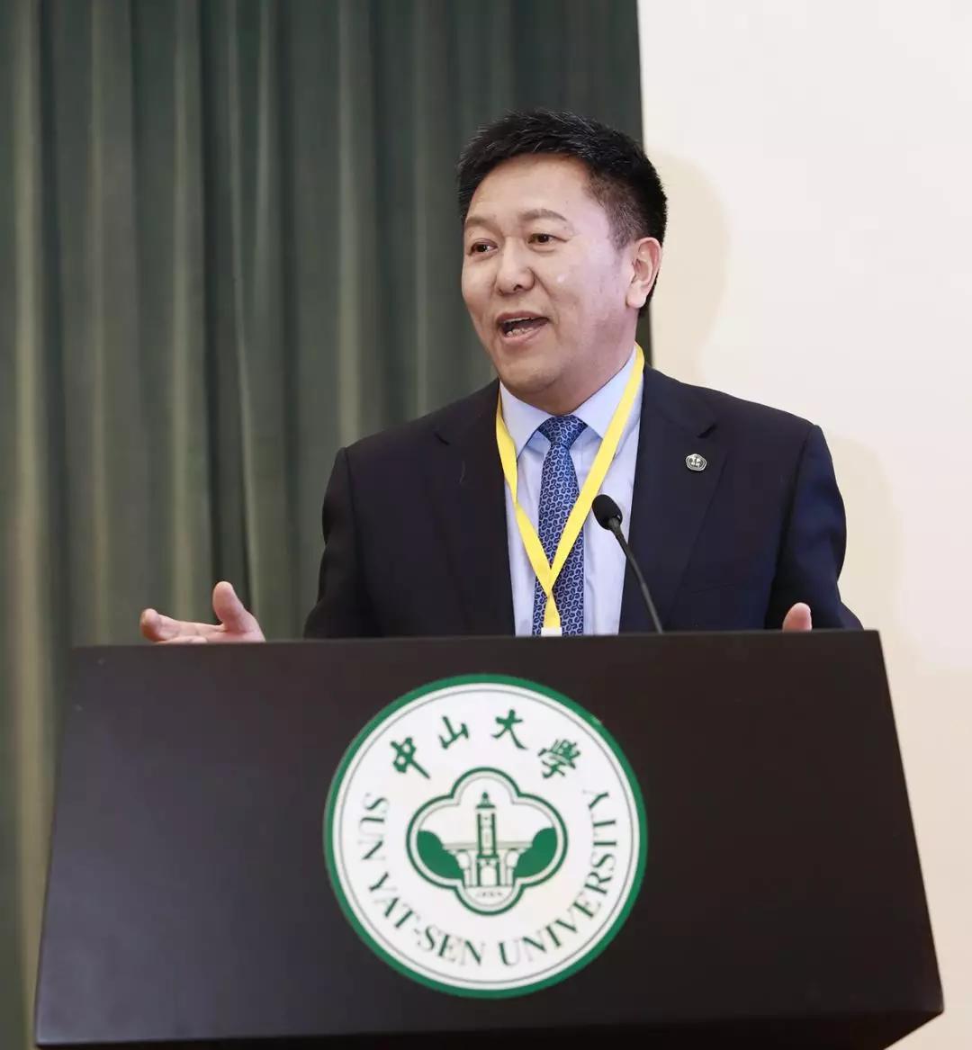 任建安教授发表获奖感言最后的压轴奖项表彰环节中,鉴于卜建红主任20