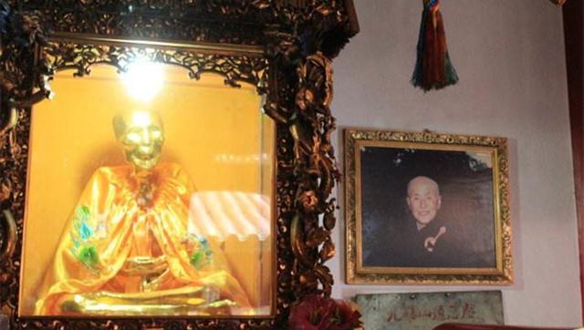 世界唯一女性肉身佛像至今保持完好游客仿佛她还活着