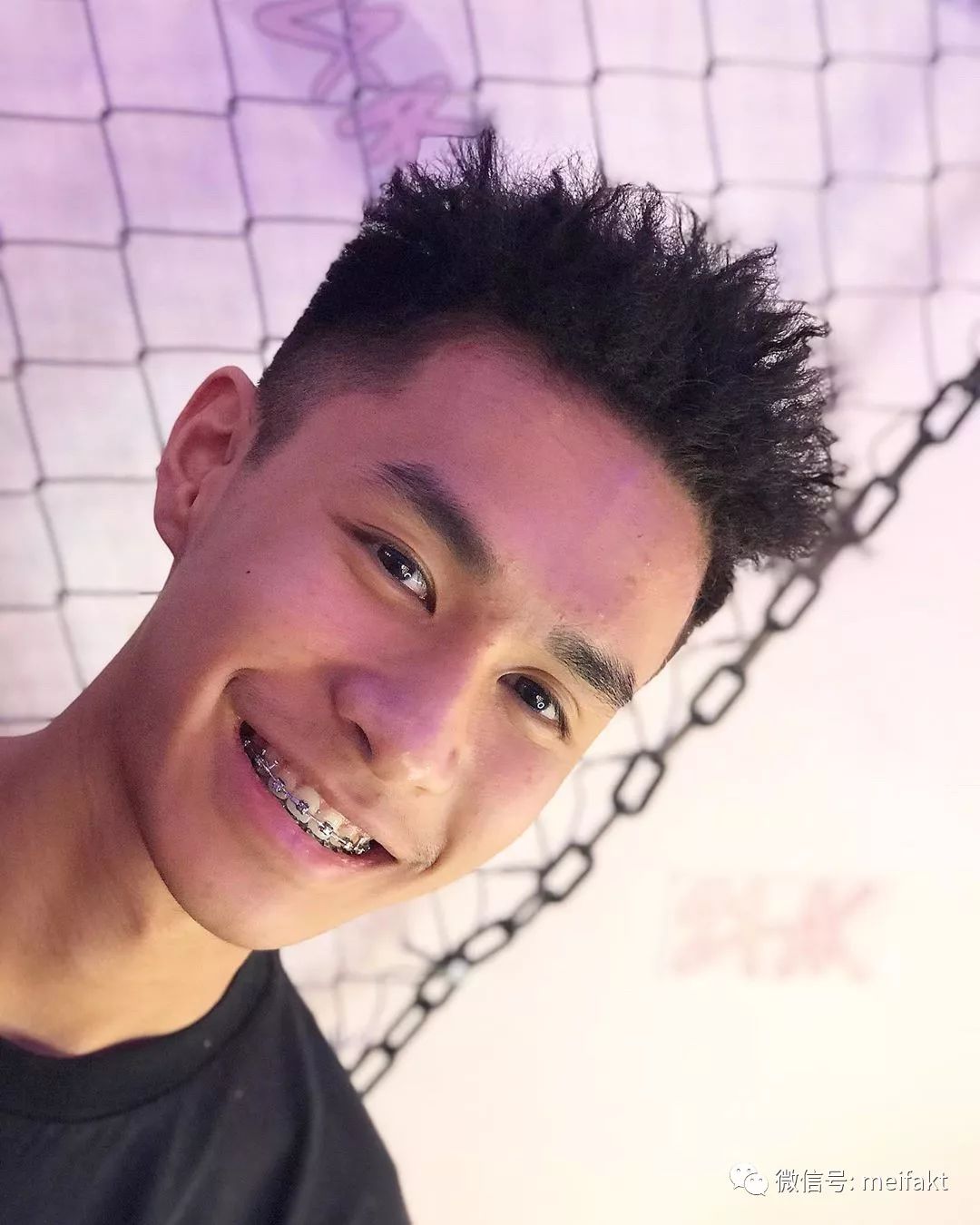 男生潮短发换个不一样的发型做2020新潮男
