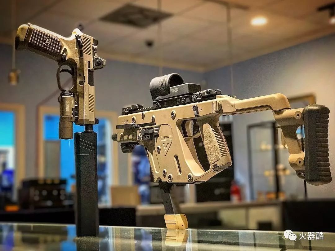 小型军火库北美的枪械玩家有专攻一项的也有收藏杂家