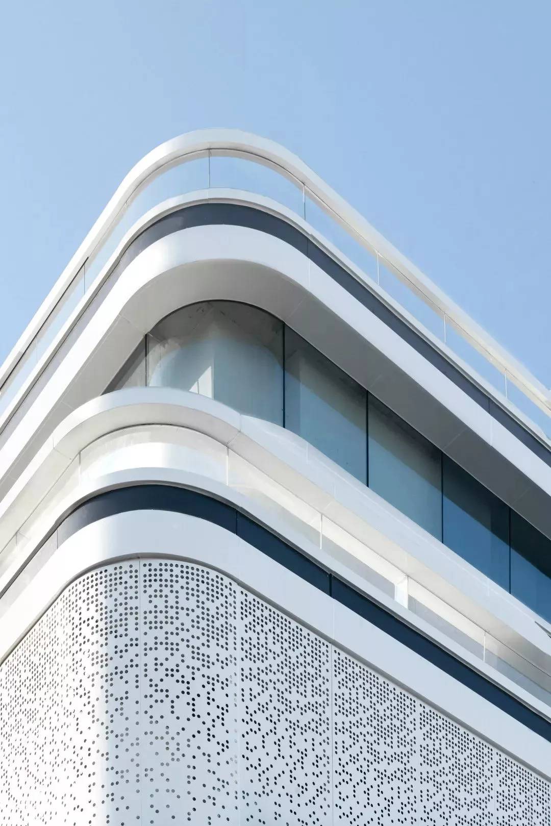 立面弧度造型及渐变穿孔铝板细节◎渐变穿孔铝板标准单元大样图减术