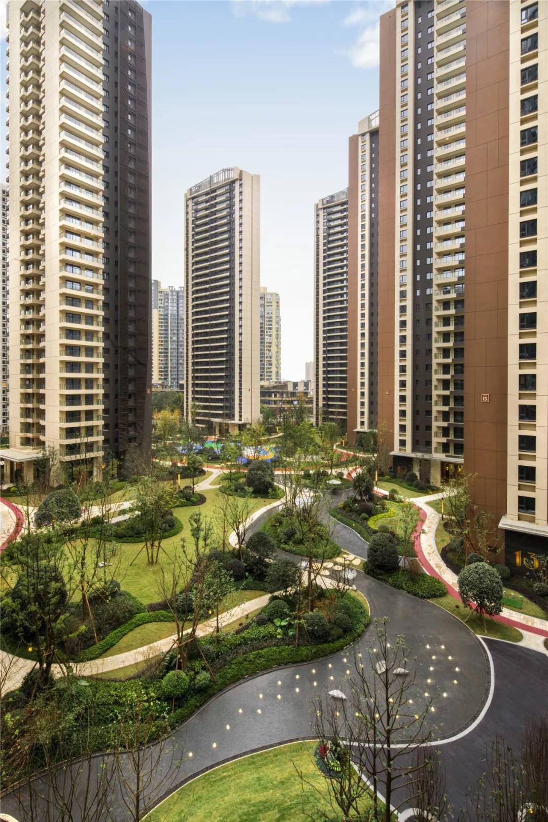 扬帆起航顶级节能建筑街区引领成都绿色地产朗诗61熙华府