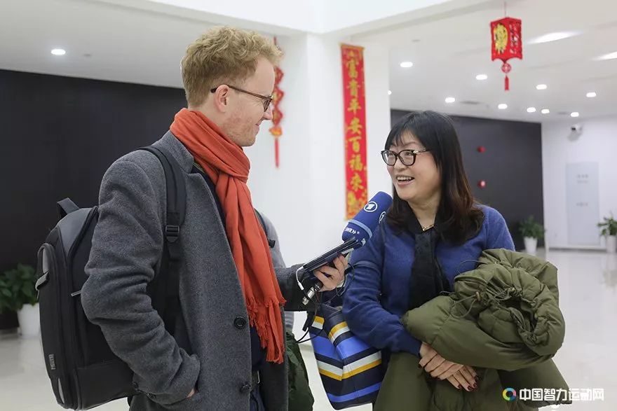 图集国象女子世界冠军赛大批国外记者来采访