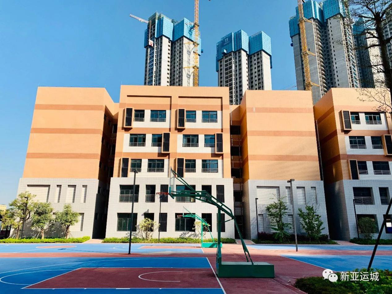 去年12月30日,广州南站商务区国际招商推介会正式举行,推介会上,华侨