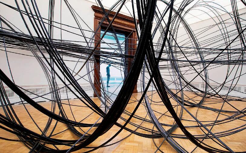 安东尼葛姆雷沉浸在身体与空间的混沌之中