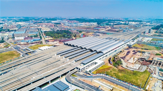 佛山西站春运期间启用南进站口 开放1700多个停车位