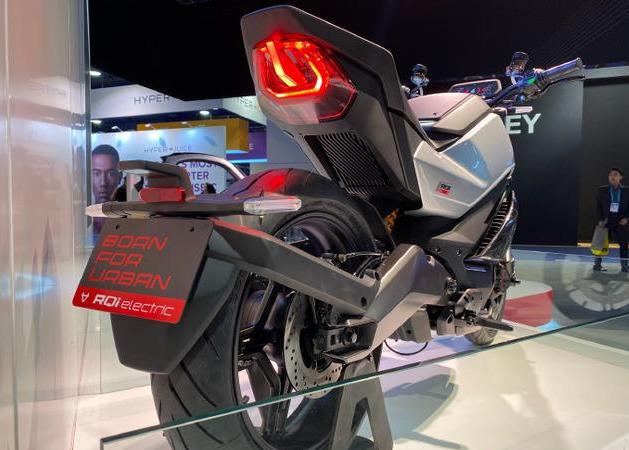 小牛电动摩托车rqi亮相ces满足跨骑爱好者所有幻想