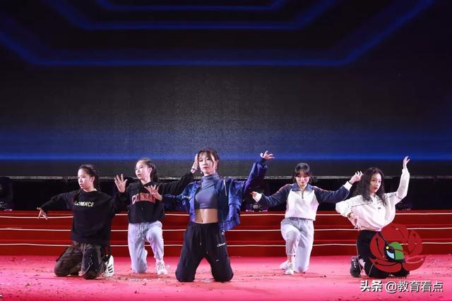 廣州市第八十九中學(xué)藝術(shù)節(jié)文藝匯演暨100周年校慶晚會(huì)(圖53)