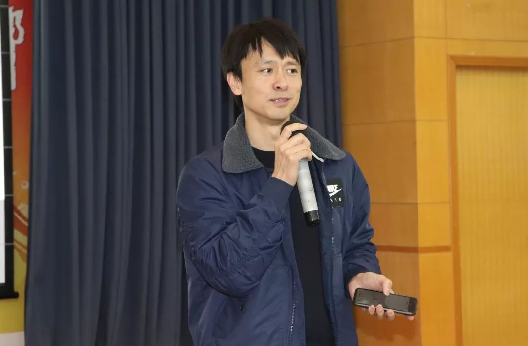 郑重副主任董进霞教授卢福泉博士为大家介绍了"食来运转"——科学营养