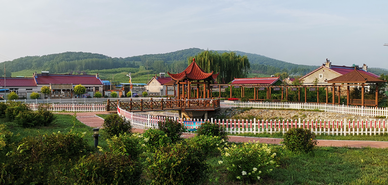 长春市九台区波泥河街道平安堡村环境整治工作成效显著小乡村华美变身