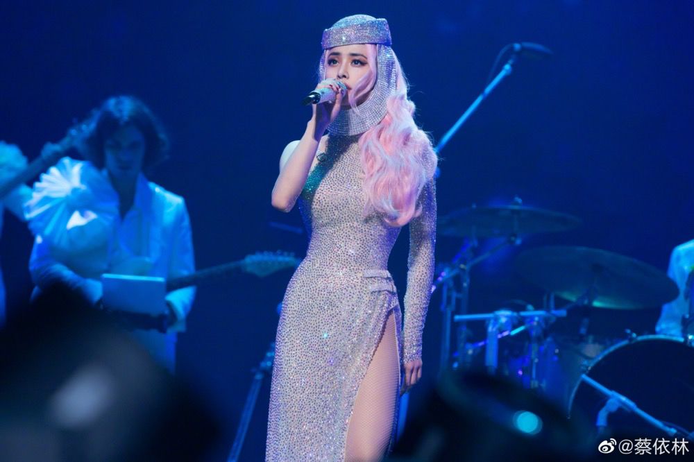 这个曾经的地才用强大走出了属于她自己的闪光舞台