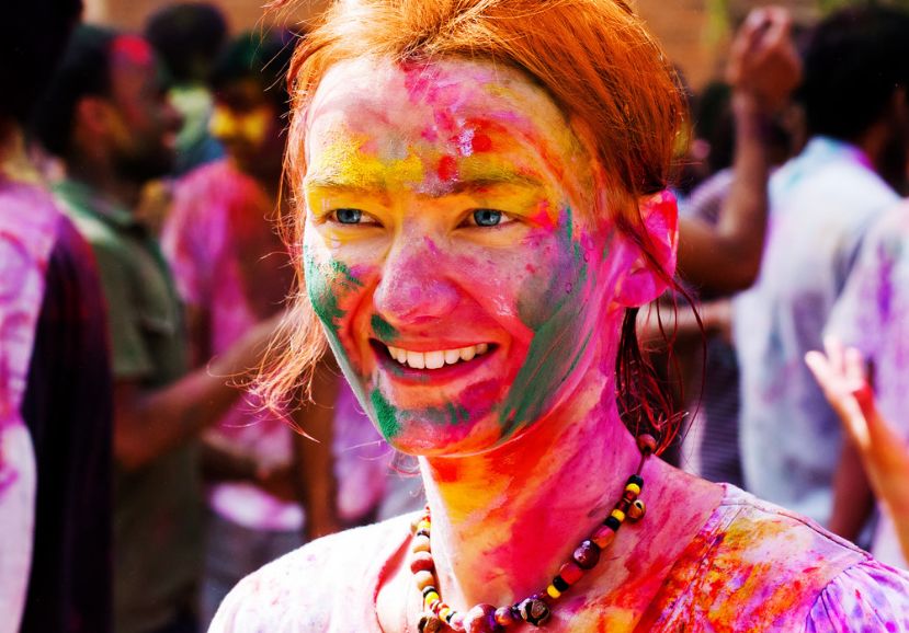 2020年印度洒红节给你点颜色看看有胆你就来