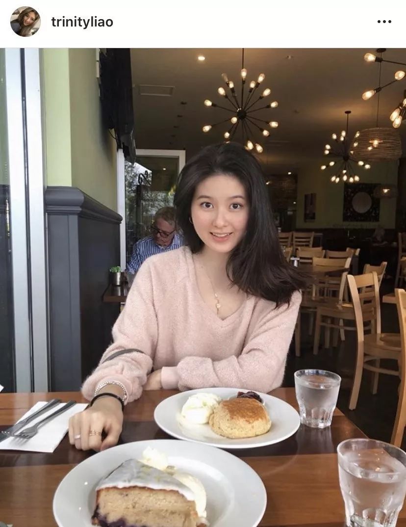 廖思惟的父亲是微风广场的董事长,当年负责微风广场的