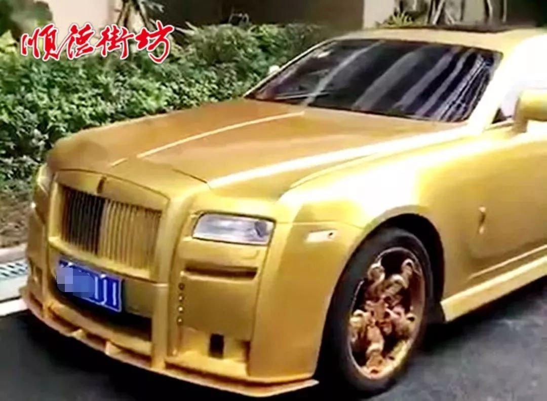 通州人见过这样得婚礼麽?12辆劳斯莱斯,588围酒席,200万婚棚._土豪