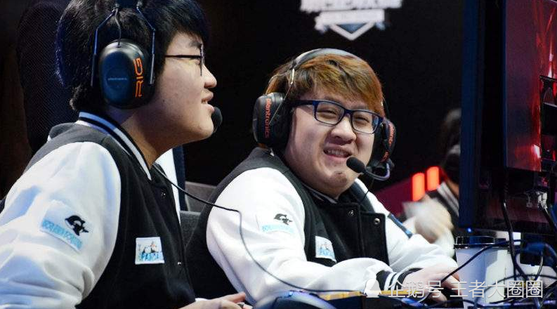 经过这么多年的发展,德云色的成员也越来越多,而且因为德云色的笑笑和