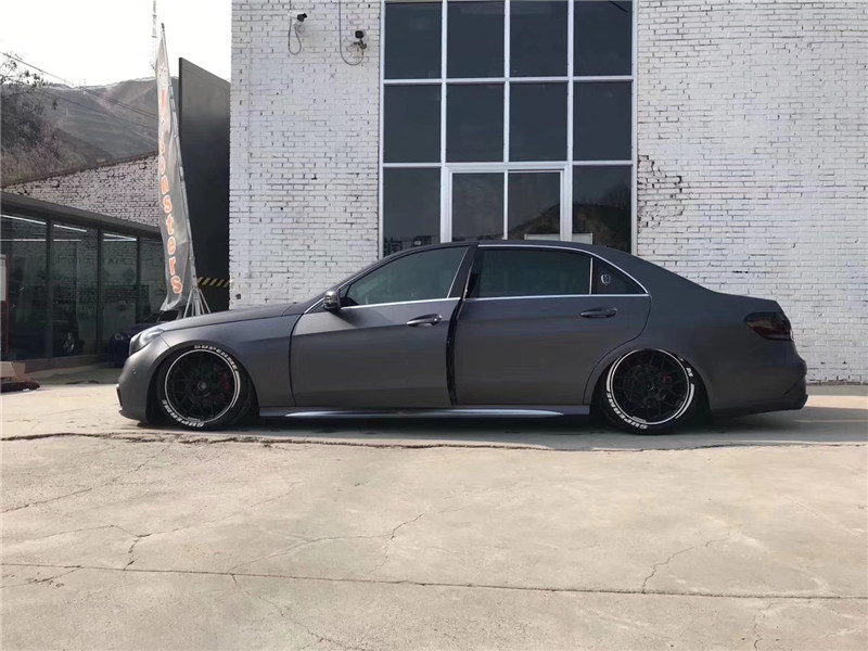 奔驰e260改装airbft气动悬挂 追求姿态的魅力