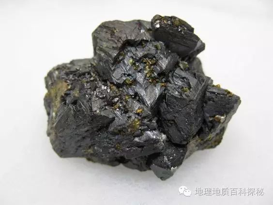矿物之美最重要的含锌矿物之闪锌矿zns