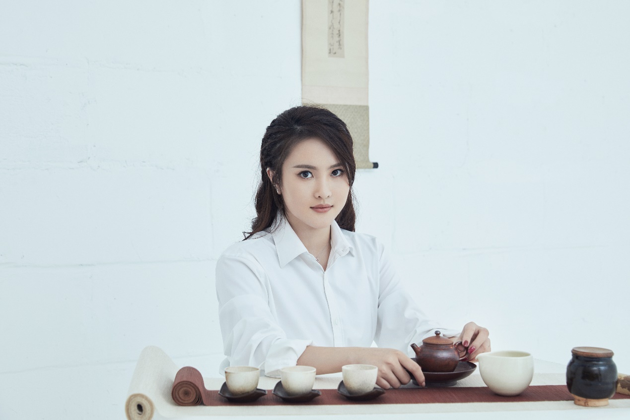 跳水女皇陈若琳接受本来生活杂志采访努力做好自己