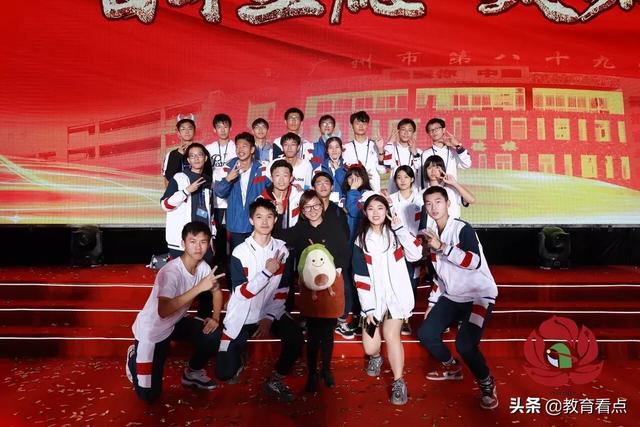 廣州市第八十九中學(xué)藝術(shù)節(jié)文藝匯演暨100周年校慶晚會(huì)(圖58)