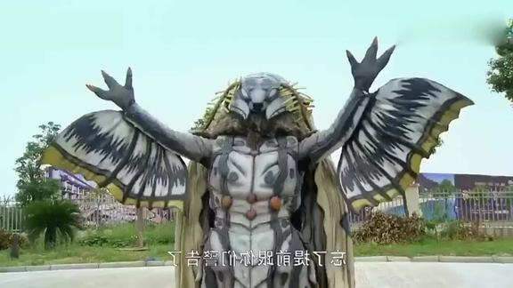 巨神战击队利用相反的风会相互抵消苍蝇怪被打蒙圈