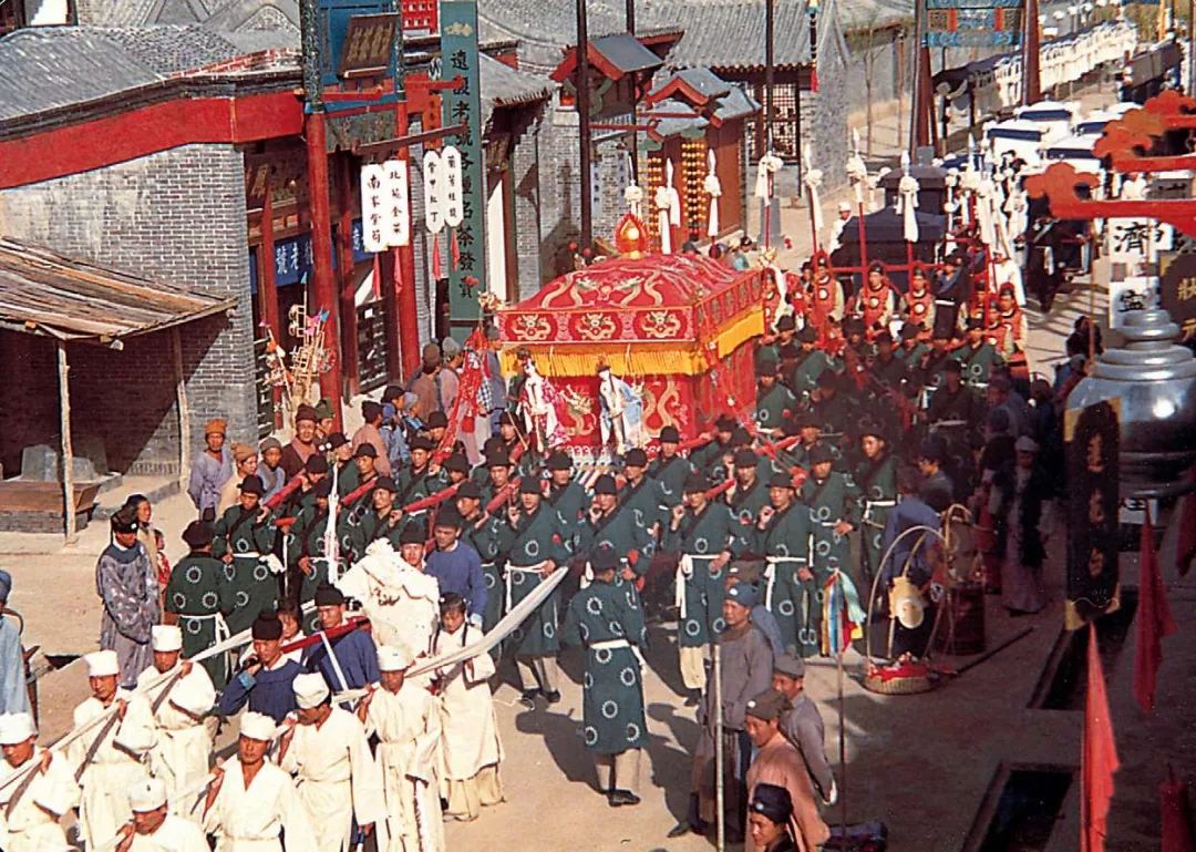 秦可卿的葬礼规格真的远超贾敬吗