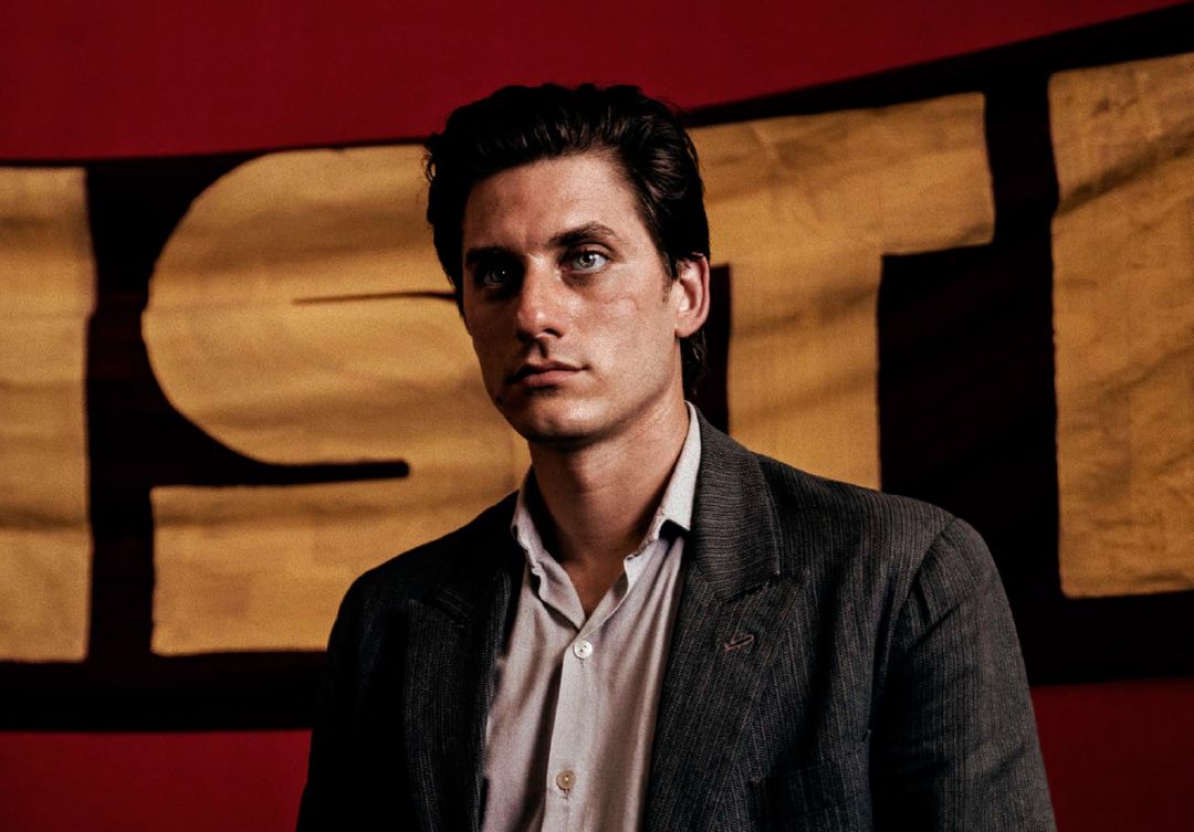 马丁·伊登(martin eden, 2019) 剧照但毋庸置疑的是,饰演马丁·伊登