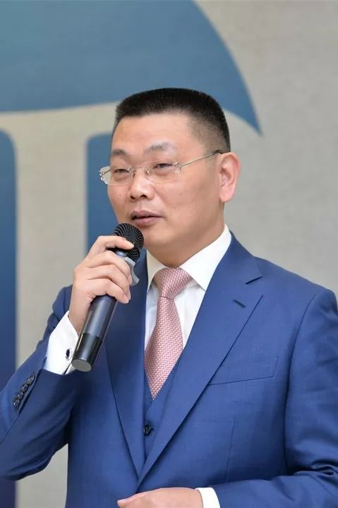 媒体发布会上海现场钜派投资集团董事长兼首席执行官倪建达先生表示
