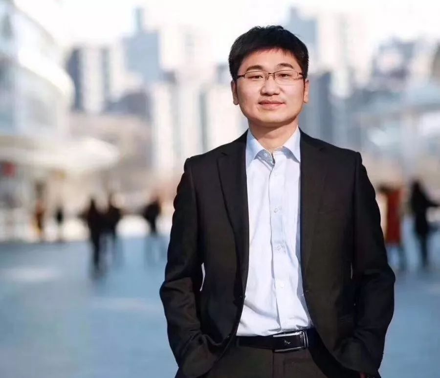 汤汤播报本周五北大人民医院眼科教授程涌到院会诊手术