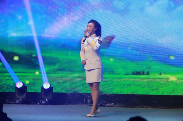 星公益首届春节联欢晚会在北京圆满落下帷幕_李岩