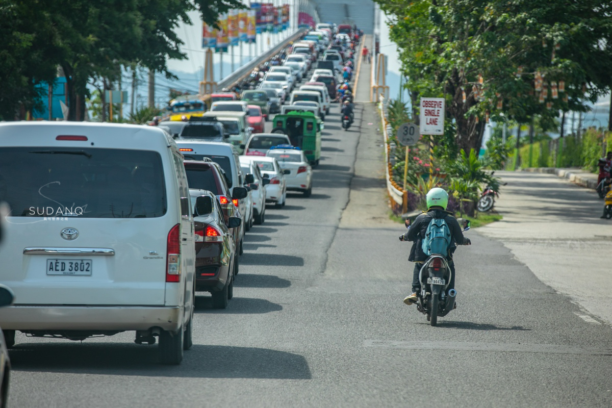 马尼拉的交通堵塞比北京更可怕一公里49分钟每天损失千万