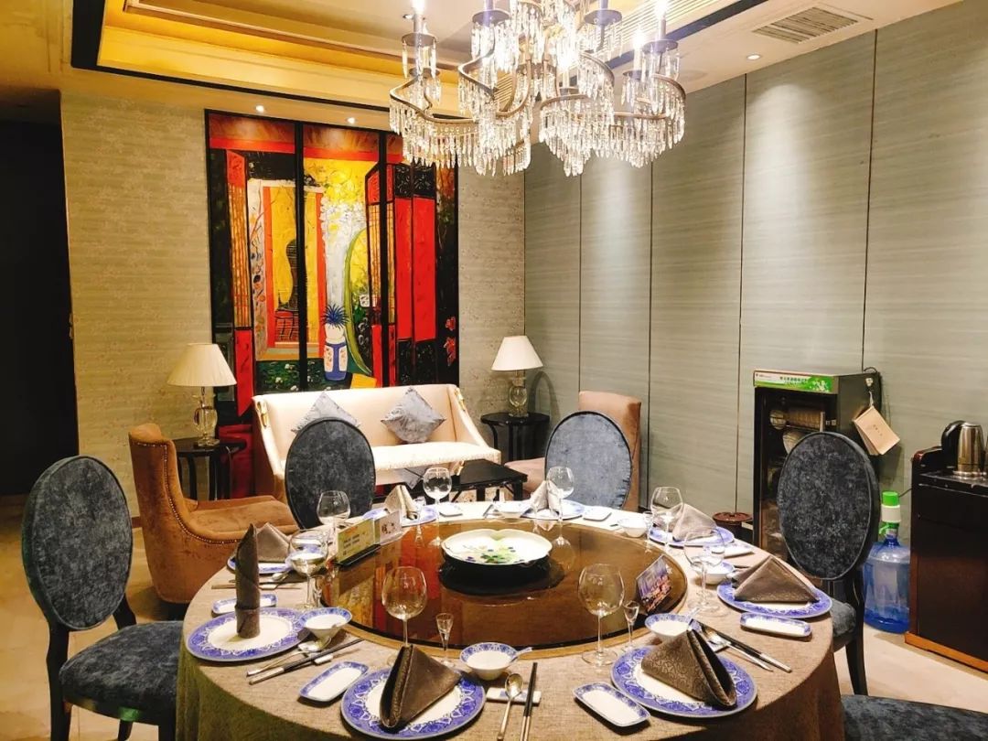 仅450/830元抢门市价780/130667伊兰盛鼎年夜饭套餐!_商家