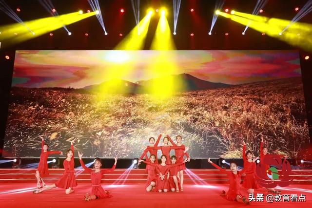 廣州市第八十九中學(xué)藝術(shù)節(jié)文藝匯演暨100周年校慶晚會(huì)(圖45)