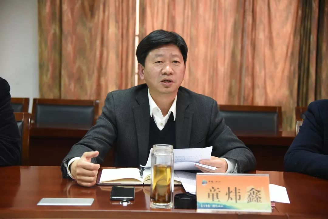 面对面倾听群众呼声 心贴心了解群众诉求_童炜鑫