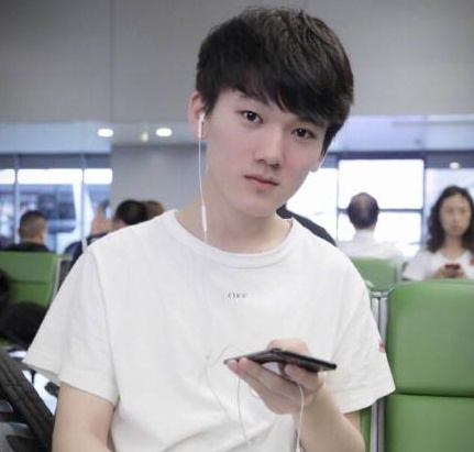 lck工作人员实锤rng?网友:不敢相信!_喻文波