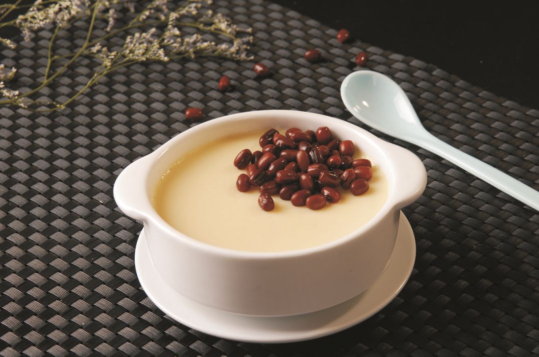 丰富尽享酥脆与香甜 甜酥嫩香,刺激你的味蕾,挑动你的舌尖 港式双皮奶