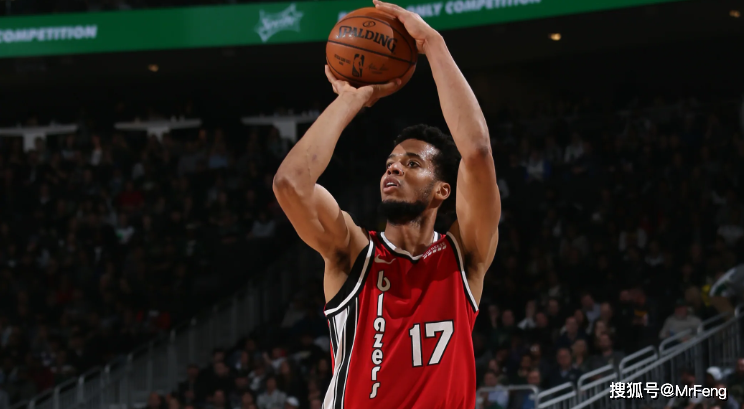 在本赛季的33场比赛中,skal labissiere场均得到5.8分和5.