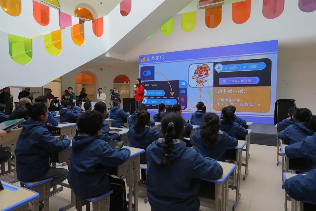 点赞潘石屹捐资3000万在家乡天水建设养正幼儿园首开课