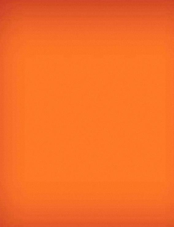 橘色单品是属于标准的暖色系,这个颜色看起来比较显靓甜美,即使肤色