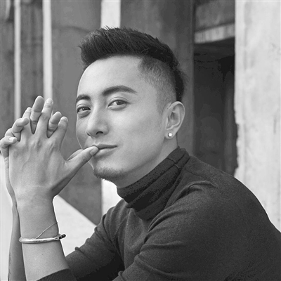 郭宝坤扮演者贾景晖庆余年是我第一次演古装剧