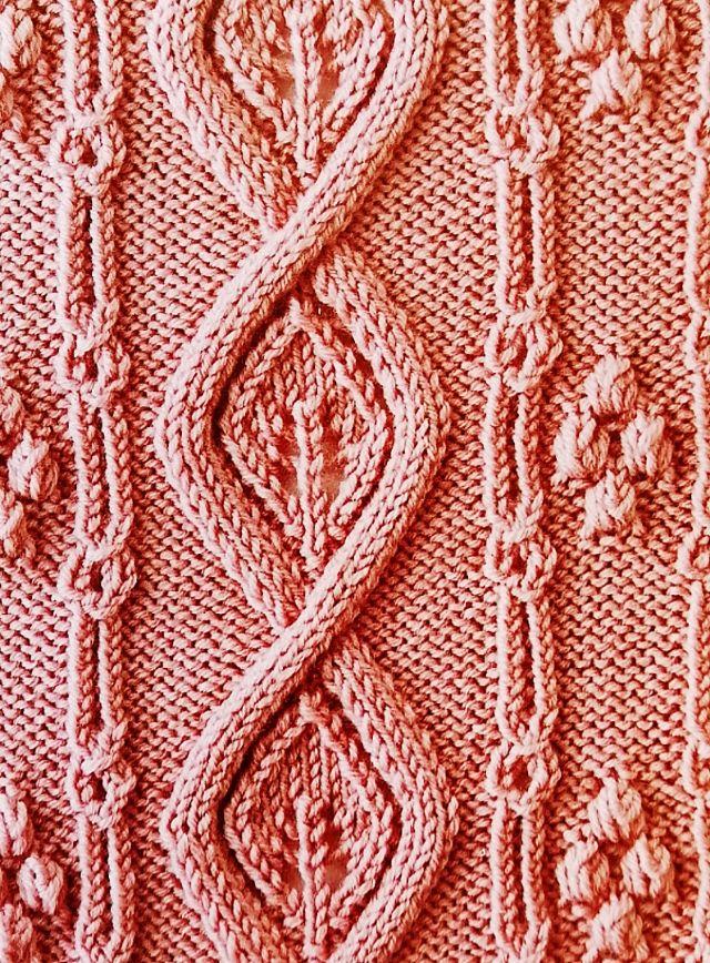 这款毛衣花样很漂亮织长款开衫毛衣效果很棒