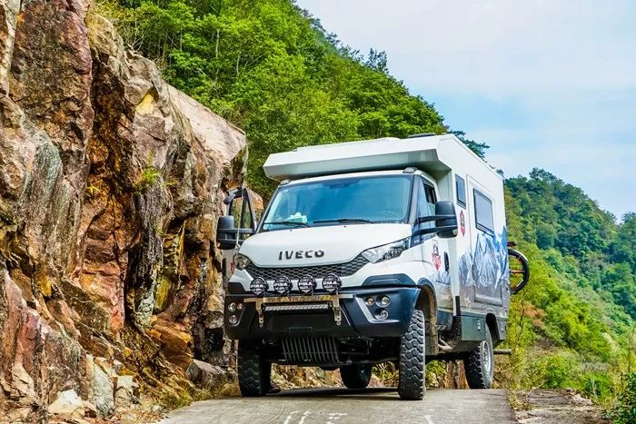 高端精品四驱房车速腾newdaily4x4漫步者四驱越野房车