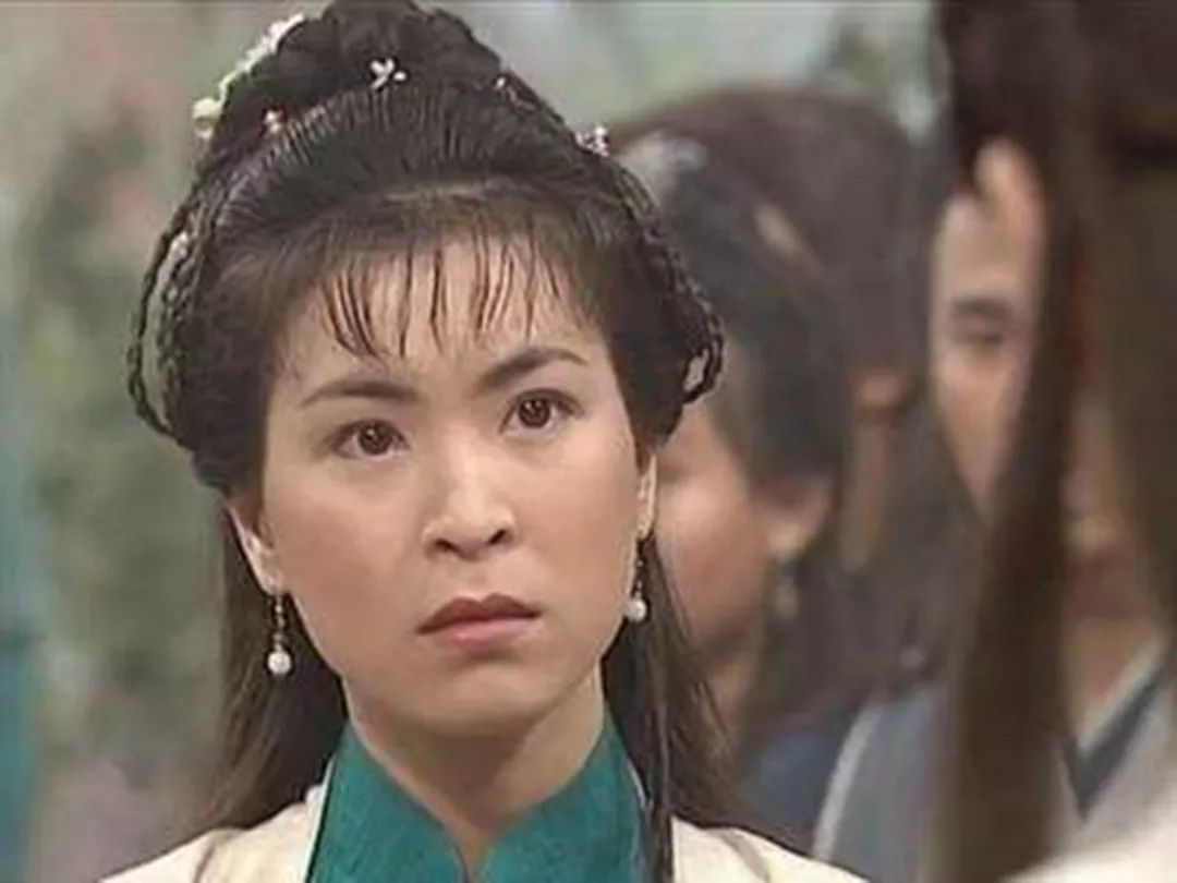 绝情谷谷主公孙止和铁掌莲花裘千尺的女儿.