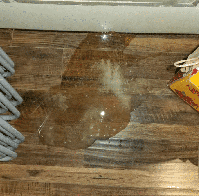 新说唱海选后现场一片狼藉,满地恶心的不明液体,网友:真的恶心_阿鑫