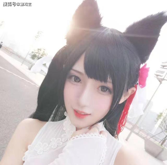 解说腐团儿cos超级玛丽中库巴姬,人物外形和碧琪公主相似