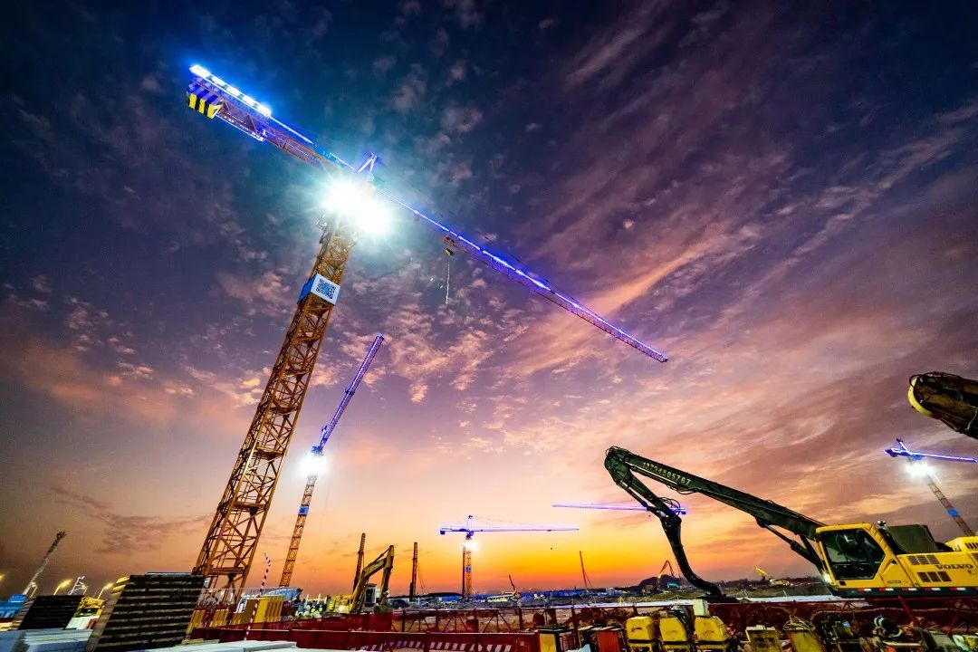 汕头亚青会场馆工地灯光秀它的颜值与实力