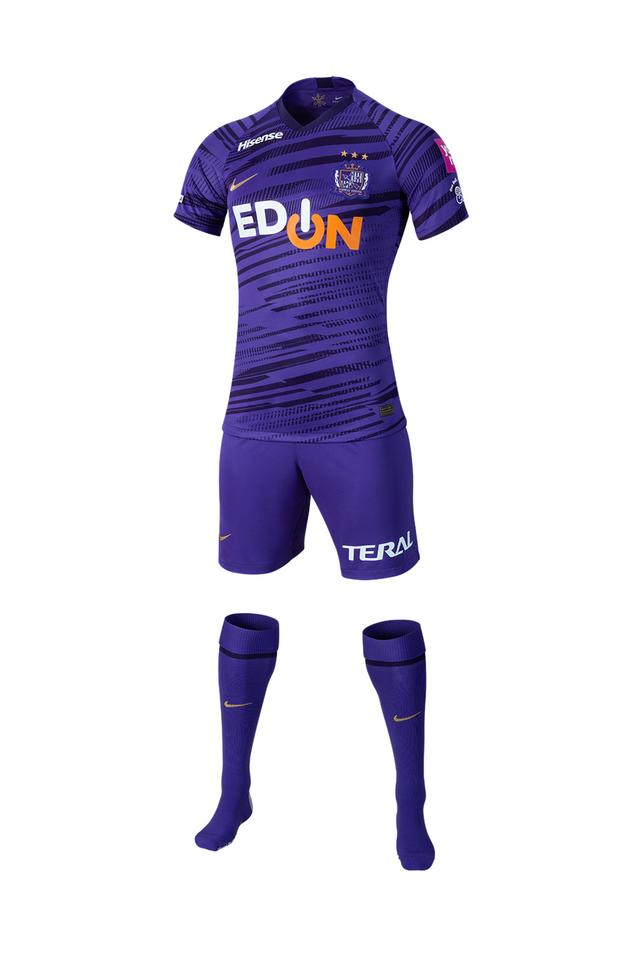 耐克发布广岛三箭2020赛季主场球衣