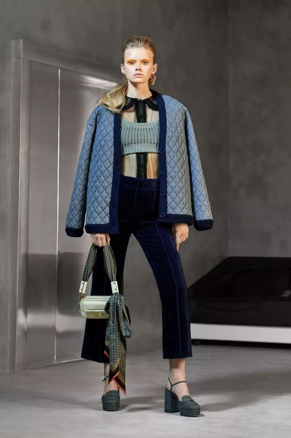 fendi(芬迪)2020早秋系列发布!简单不简约!温暖又轻盈!