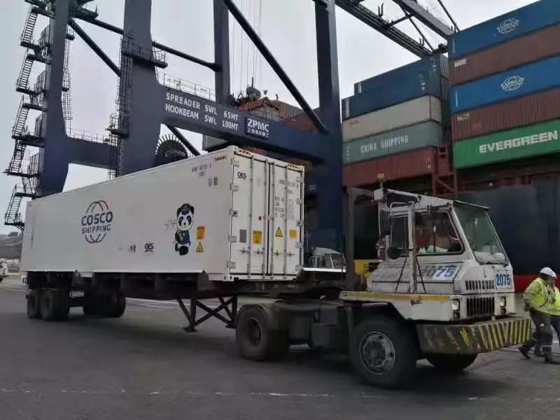 最近的车厘子特别甜因为进博会上买的17亿美元的车厘子到货了